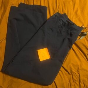 Figs Navy Livingston basic scrub pant